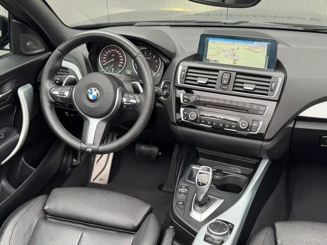 BMW 2 Serie Cabrio M235i High Executive 2015 Benzine 22