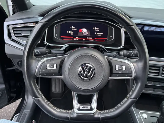 Volkswagen Polo 1.0 TSI Highline 3xRLine 2020 Benzine 20