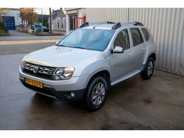 Dacia Duster 1.2 TCe 4x2 Lauréate 2015 Benzine 6