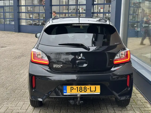 Mitsubishi Space Star 1.2 Intense 2022 Benzine 7