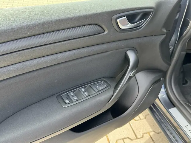 Renault Mégane Estate 1.3 TCe 85kW Limited 2019 Benzine 20