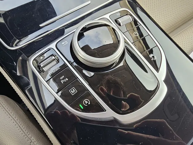 Mercedes-Benz GLC 250 4MATIC Prestige 2017 Benzine 15