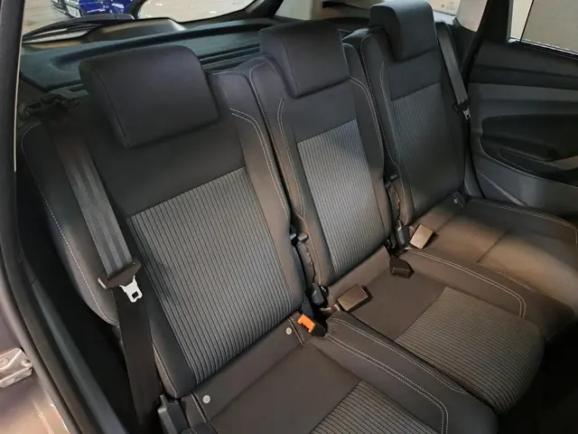 Ford C-MAX 1.0 Titanium 2014 Benzine 22