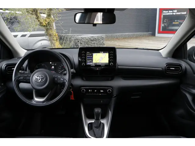 Toyota Yaris 1.5 Hybrid Active 2022 Hybride Benzine 22