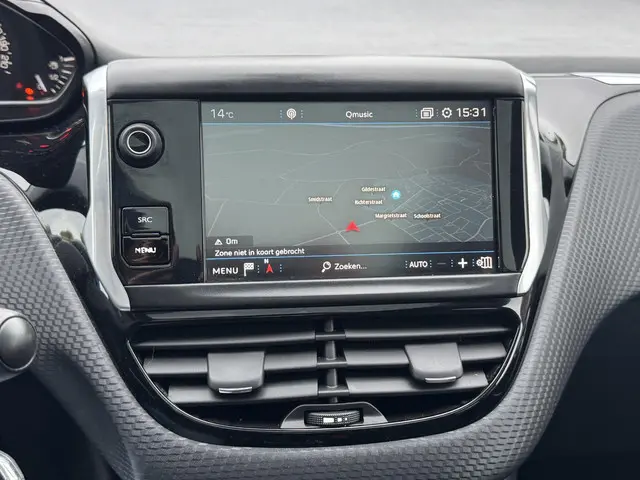 Peugeot 2008 1.2 PureTech GT-line 2019 Benzine 26