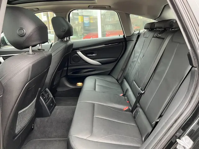 BMW 3 Serie GT 330i High Executive 2019 Benzine 9