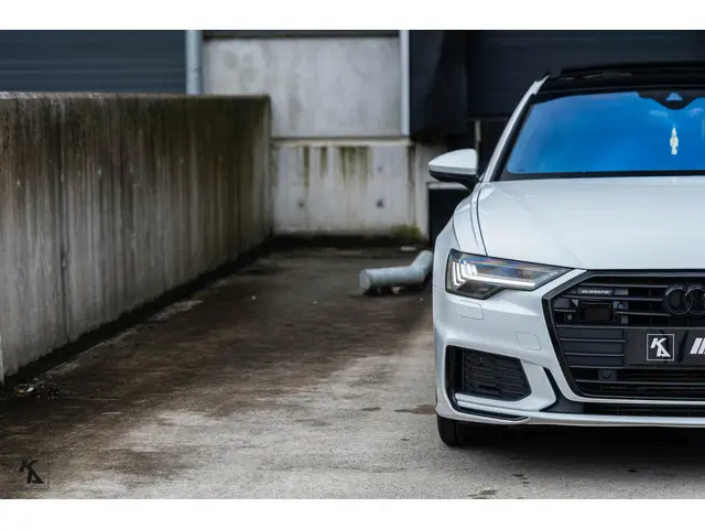 Audi A6 Avant 45 TFSI | 2019 Quattro | S-line 2019 Benzine 65
