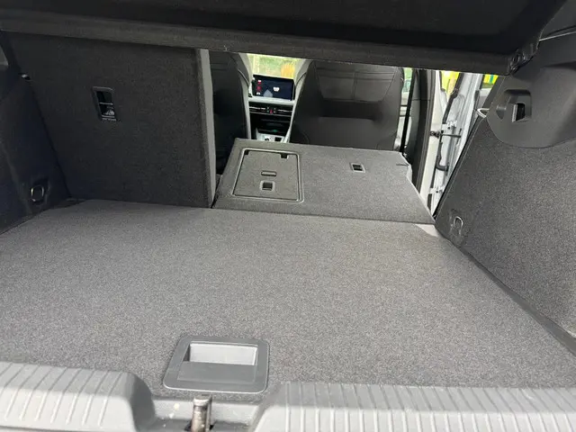 Volkswagen Golf 1.5 eTSI R-Line 2022 Benzine 49