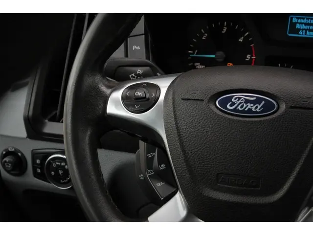 Ford Transit 330 2.0 TDCIL3H2DCTr 2017 Diesel 19