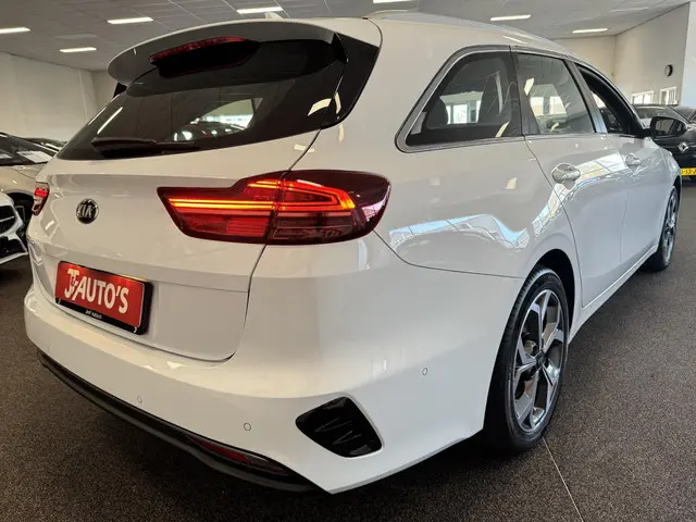 Kia Ceed 1.4 T-GDi GT-Line 2021 Benzine 5