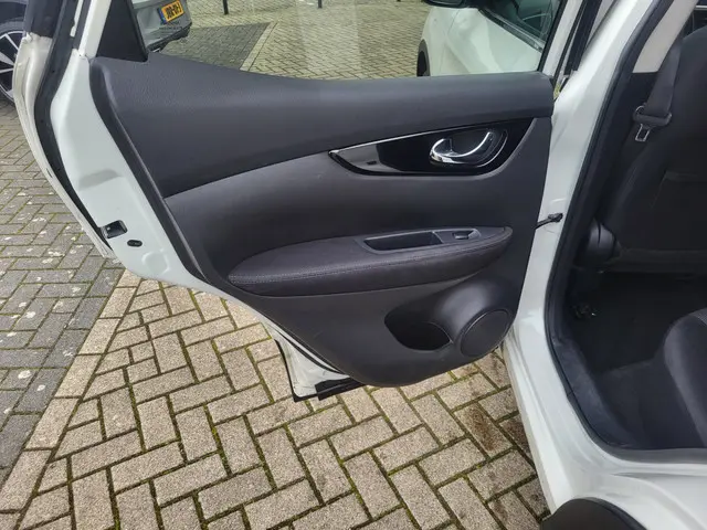 Nissan QASHQAI 1.2 Connect Edition 2014 Benzine 9