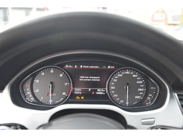 Audi A8 4.0 TFSI S8 quattro Pro Line+ 2013 Benzine 28