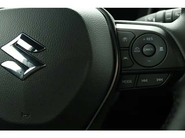 Suzuki Swace 1.8 Hybrid Select 2025 Hybride Benzine 21