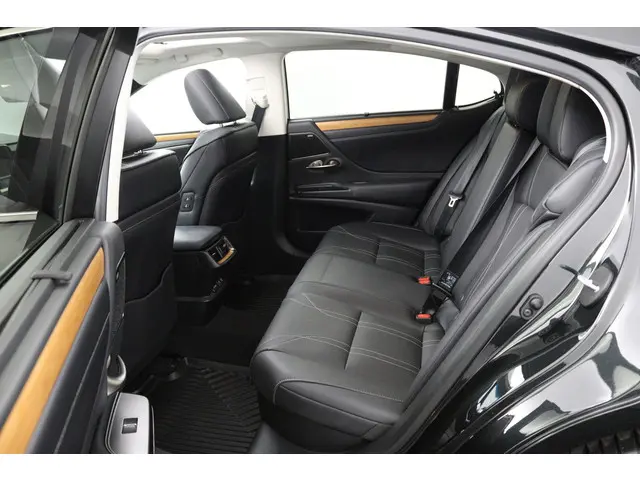 Lexus ES 300h President Line 2020 Hybride Benzine 18