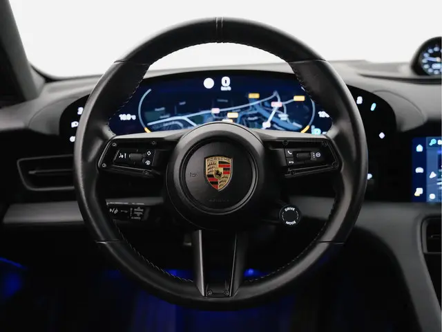 Porsche Taycan Performance 84kwh 2021 Elektrisch 19