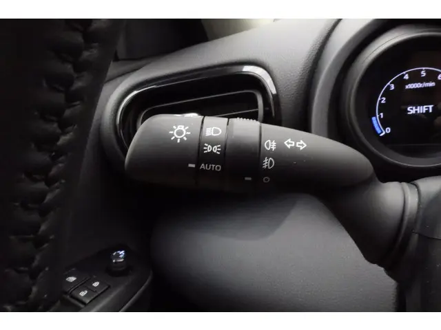 Toyota Yaris 1.5 VVT-i 125pk Dynamic 2022 Benzine 25