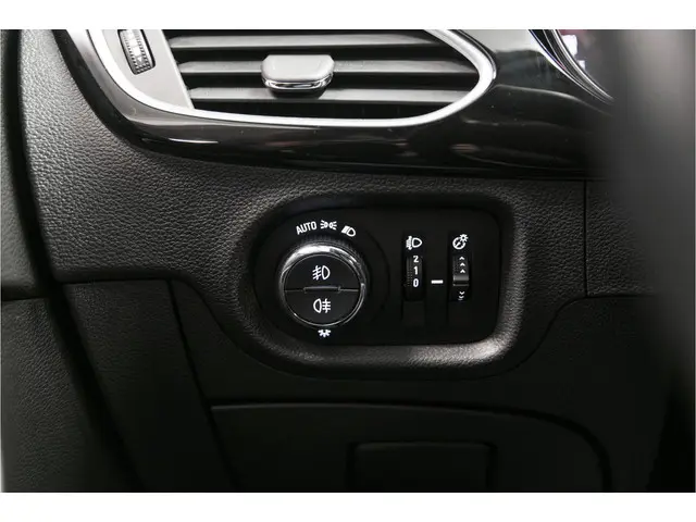 Opel Astra 1.0 Business+ 2017 Benzine 24
