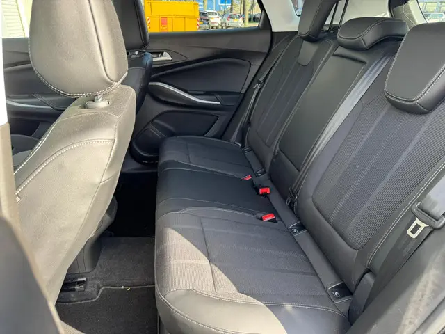 Opel Grandland 1.2 Turbo GS Line 2023 Benzine 17