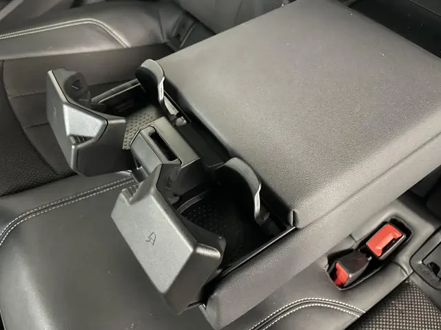 Audi A4 Avant 40 TFSI S edition 2020 Benzine 22