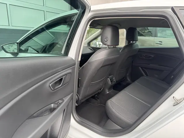 SEAT Leon 1.4 EcoTSI FR Connect 2016 Benzine 14