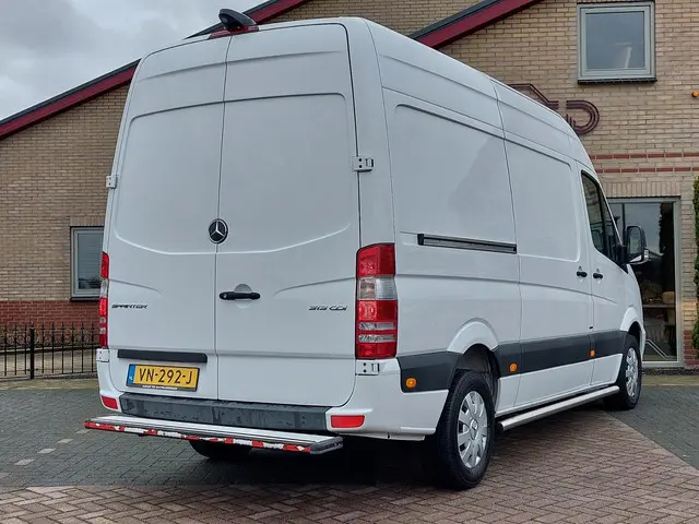 Mercedes-Benz Sprinter 313 CDI L2H2 2015 Diesel 10