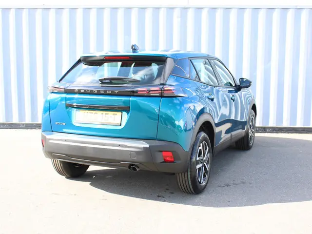 Peugeot 2008 1.2 PureTech 100 Style 2025 Benzine 7