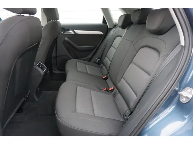 Audi Q3 1.4 TFSI CoD Adrenalin 2017 Benzine 12