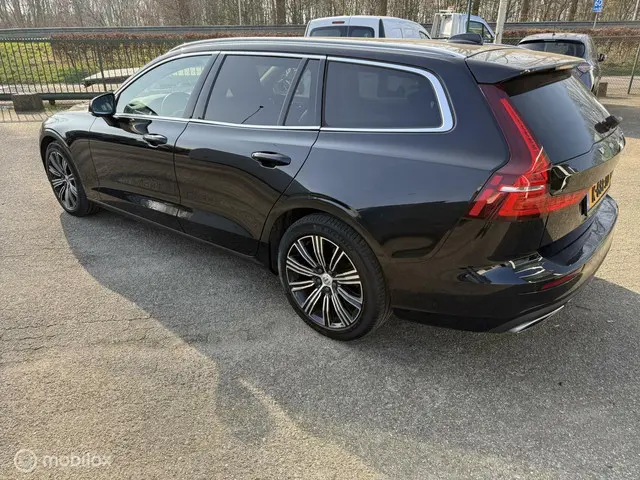 Volvo V60 2.0 B3 Inscription 2021 Benzine 8