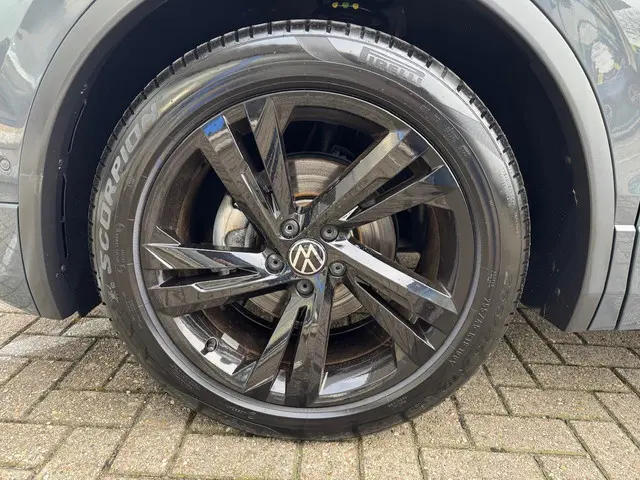 Volkswagen Tiguan 1.5 TSI R-Line 2021 Benzine 12