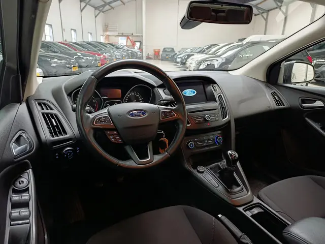 Ford Focus 1.0 Trend 2017 Benzine 11