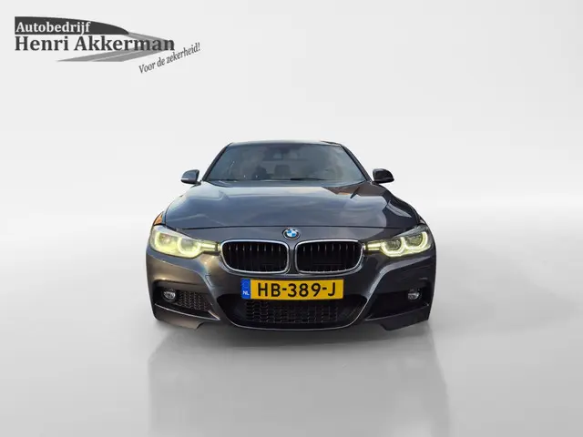 BMW 3 Serie Touring 318i M Sport 2015 Benzine 8