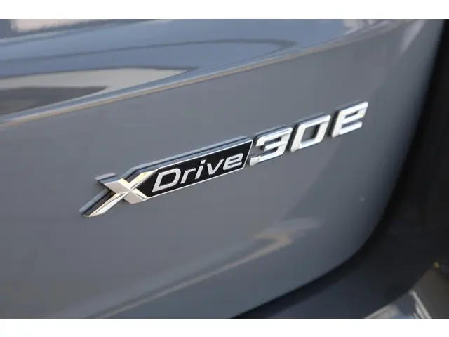 BMW X1 xDrive30e 2025 Hybride Benzine 30