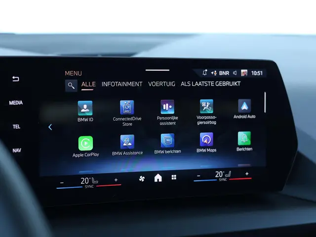 BMW 1 Serie 120 M Sport Design Edition 2025 Benzine 43