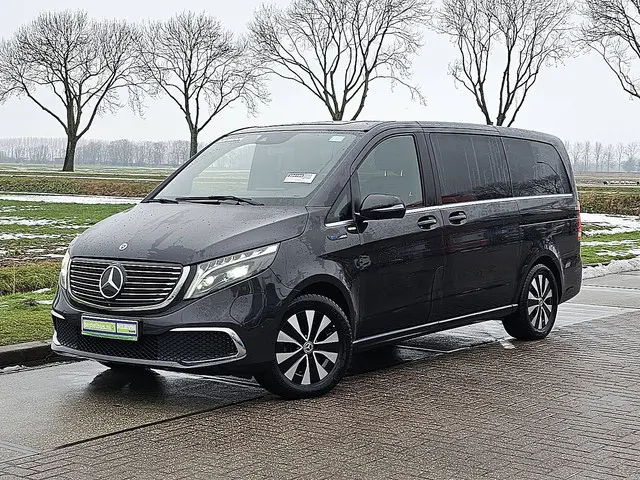 Mercedes-Benz EQV 2