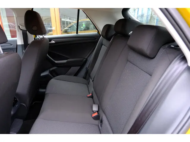 Volkswagen T-Roc 1.0 TSI Airco|LMV|PDC 2018 Benzine 20