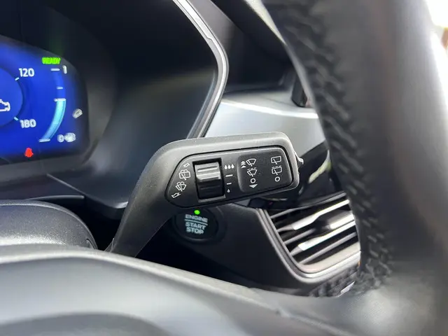 Ford Kuga 2.5 PHEV Titanium 2022 Hybride Benzine 29