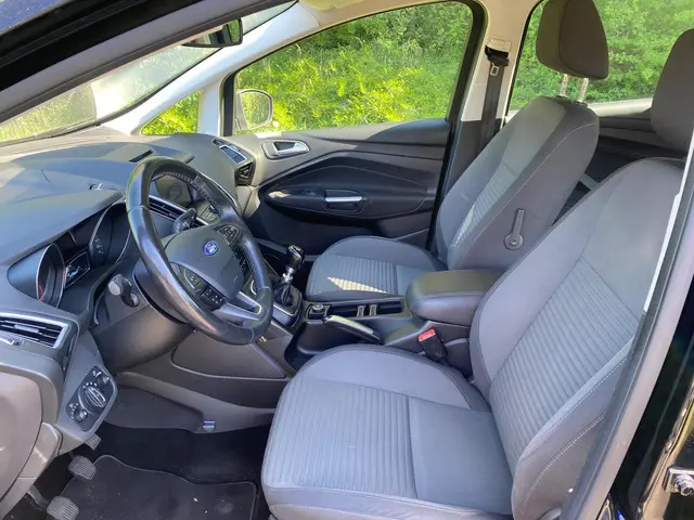 Ford C-MAX 1.0 Titanium 2016 Benzine 13