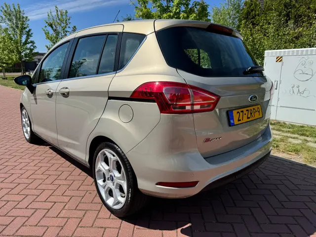 Ford B-MAX 1.0 EcoBoost Titanium 137.000 KM 2013 Benzine 4