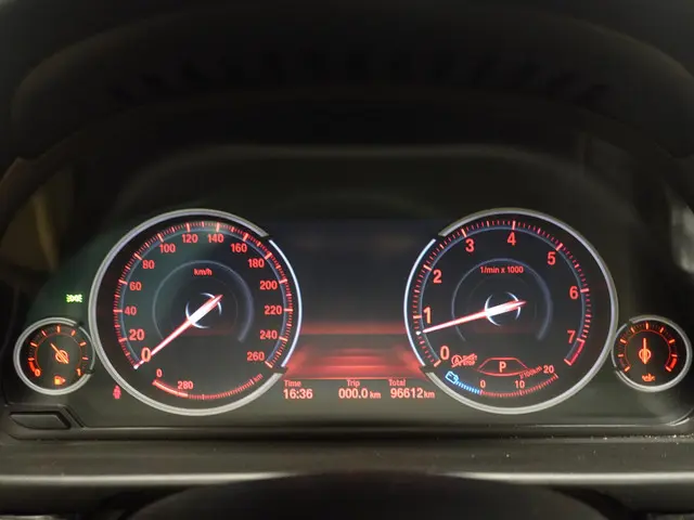 BMW 5 Serie 528i High Executive Iuxury Aut- 2014 Benzine 23