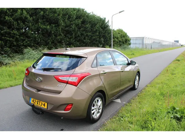 Hyundai i30 1.6 GDI i-Vision Automaat 2012 Benzine 8