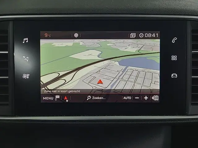 Peugeot 308 1.2 PureTech Executive 2020 Benzine 10