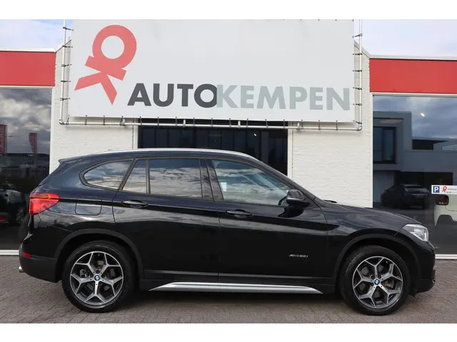 BMW X1 xDrive20i HIGH EXECUTIVE 2017 Benzine 36