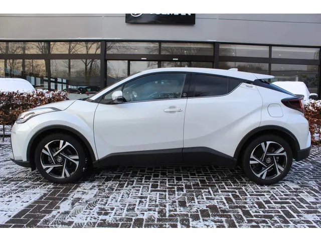 Toyota C-HR 1.8 Hybrid Style 2022 Hybride Benzine 2