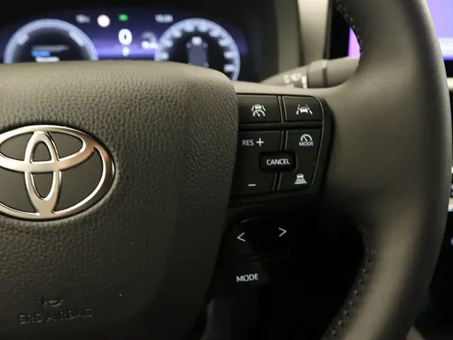 Toyota C-HR 1.8 Hybrid 140 Dynamic 2025 Hybride Benzine 19