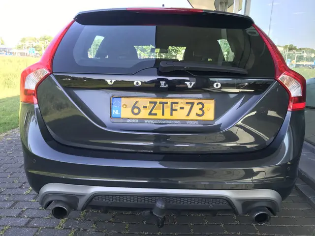 Volvo V60 1.6 T3 R-Design 2015 Benzine 5