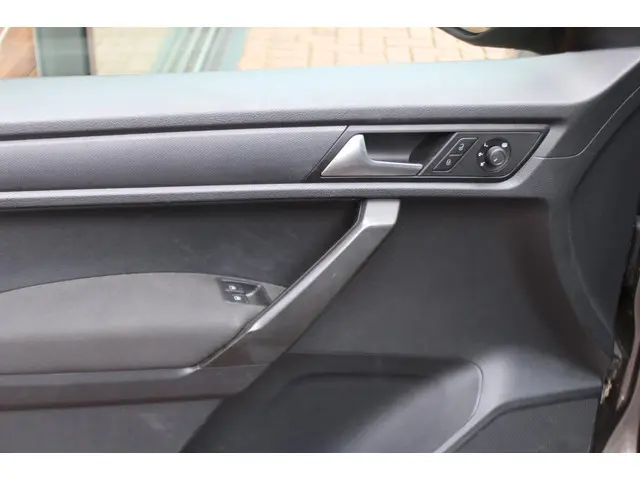 Volkswagen Caddy 1.2 TSI Trendline 2017 Benzine 12