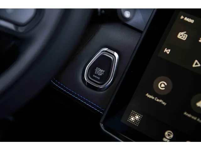 Lynk & Co 01 1.5 Business Edition 2025 Hybride Benzine 30