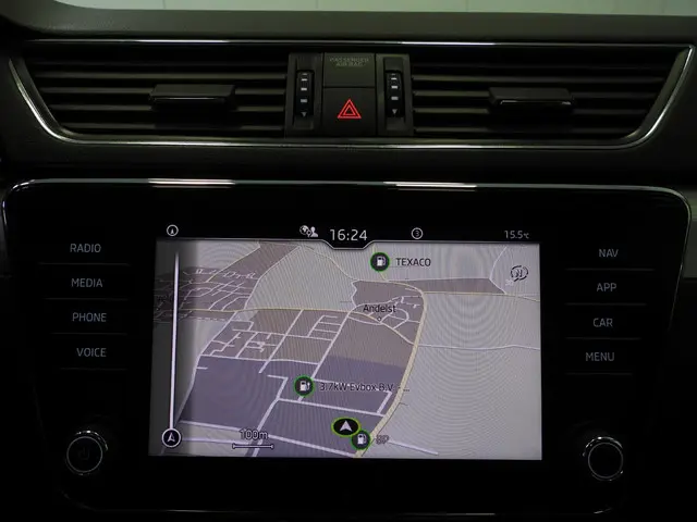 Škoda Superb Combi 1.5 TSI ACT Business 2022 Benzine 8