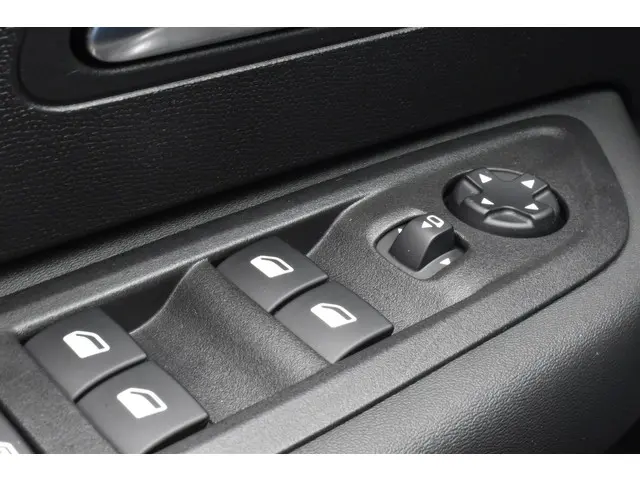 Citroën ë-C4 Shine 50 kWh 2021 Elektrisch 14