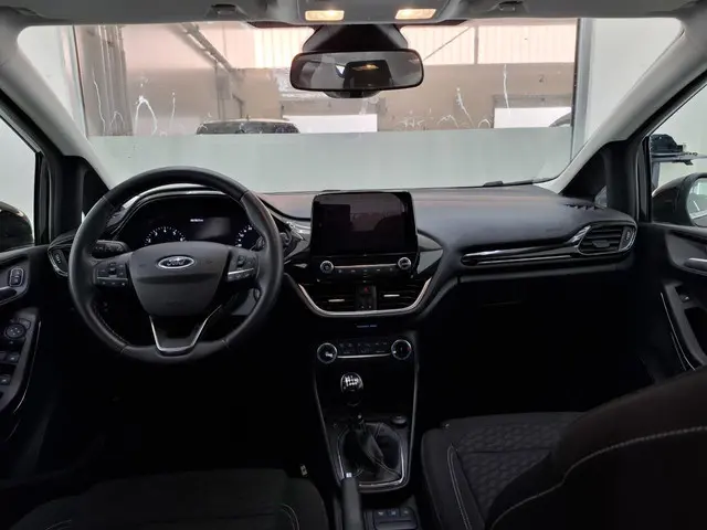 Ford Fiesta 1.0 EcoBoost Hybrid Titanium 2023 Benzine 5